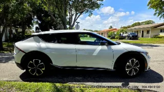 Kia EV6 photo 8